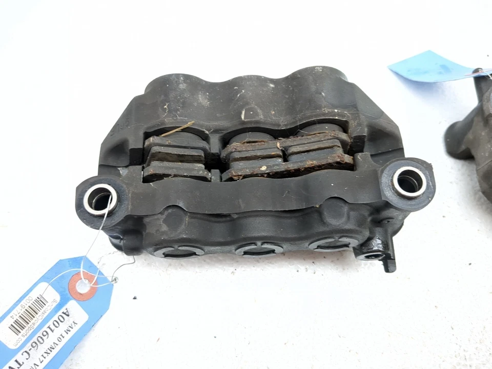 09-20 Yamaha Vmax 1700 VMX17 Front Left & Right Front Brake Caliper Set — 第 2/4 张图片