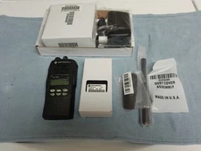   Motorola HT1250 VHF 136-174MHz 16ch new accessories