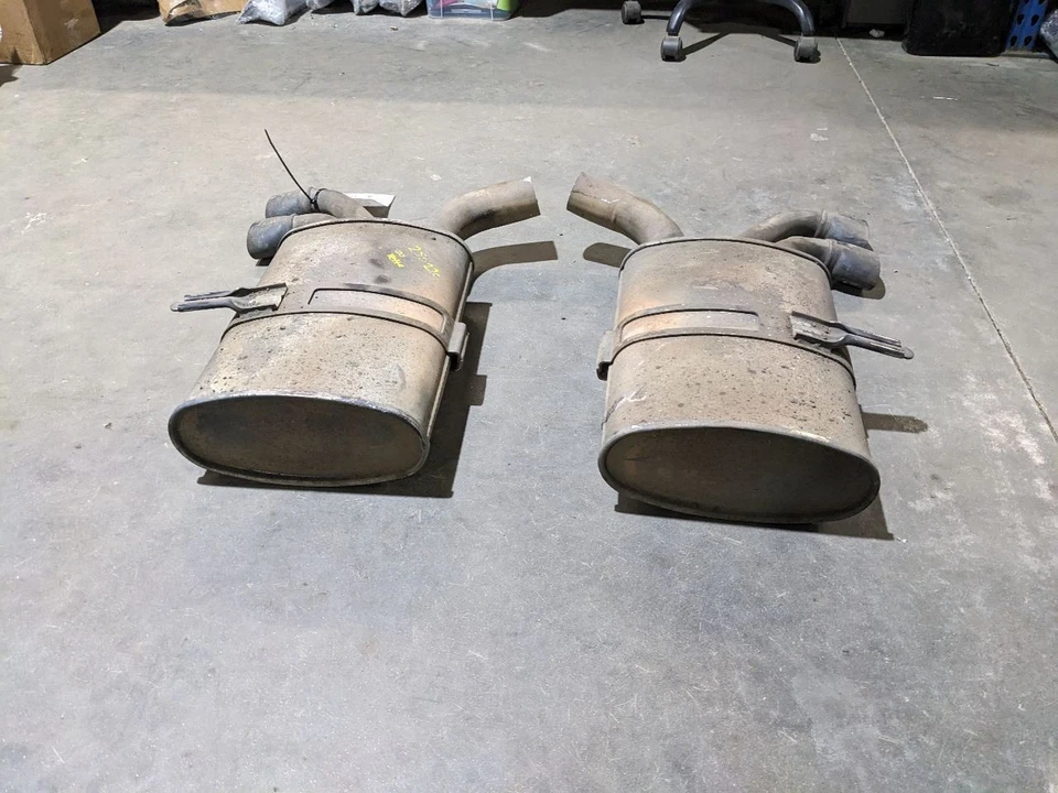 1997-2004 C5 Chevrolet Corvette Oem Exhaust Muffler Left Right Set 1176175 - Image 4 of 4