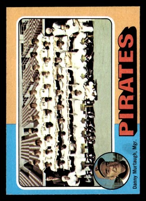 1975 Topps #304 Pittsburgh Pirates - Danny Murtaugh TC, MGR, CL EX-MT