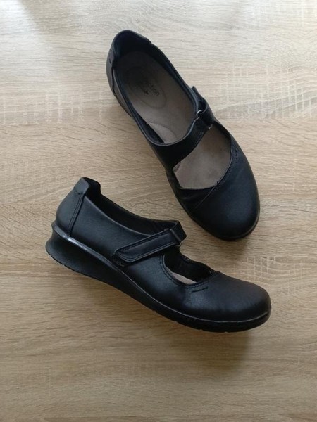 Women Clarks Heels Black Leather 36.5 #7AI5