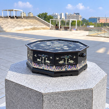 Korean Mother of Pearl Octagonal Tea Table Black Lacquer Najeonchilgi
