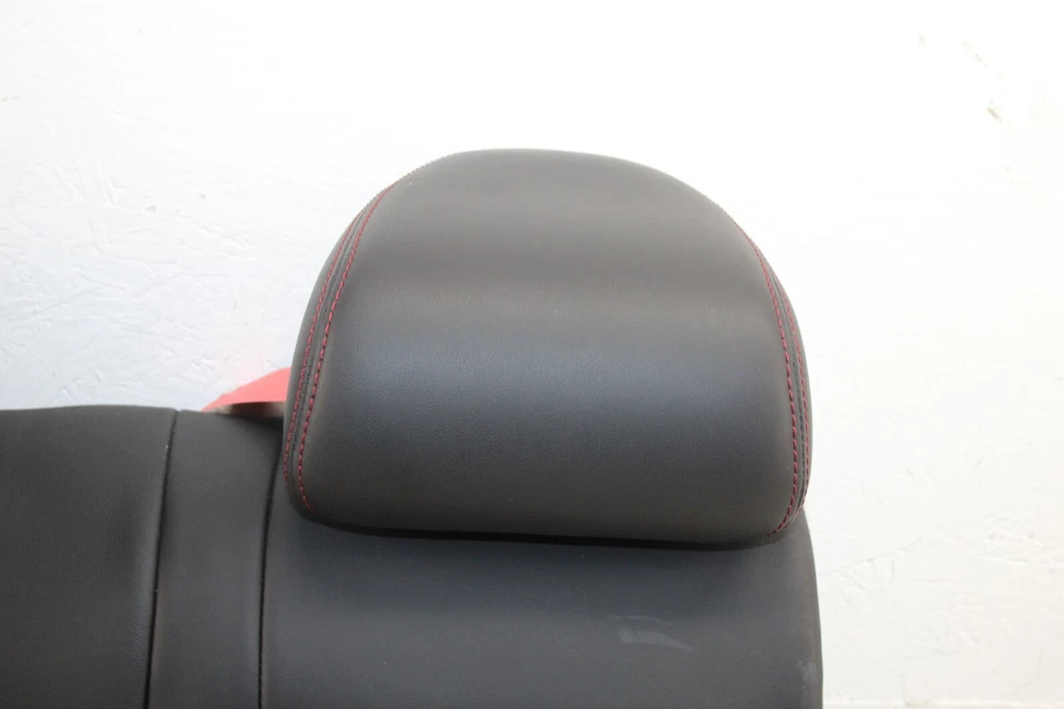 Cojín de asiento superior trasero derecho Infiniti Q50 2018 rojo deportivo OEM DT135 Foto 2 de 4