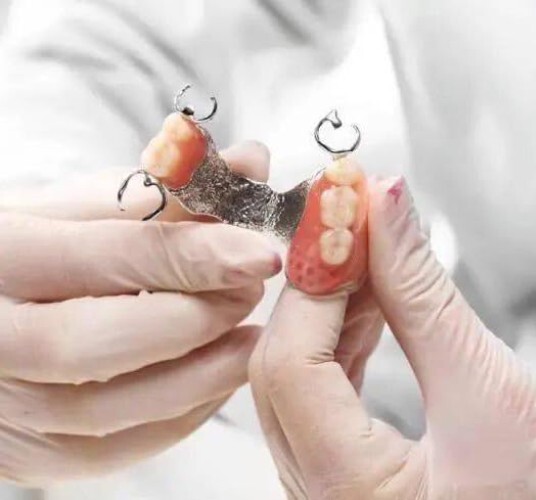 Adjustable DIY Missing Teeth Kit - Comfortable and Durable Temporary Dentures