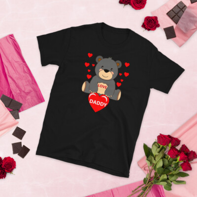 Cute Heart Daddy Bear Gives Hug of Love Valentine Day T-Shirt