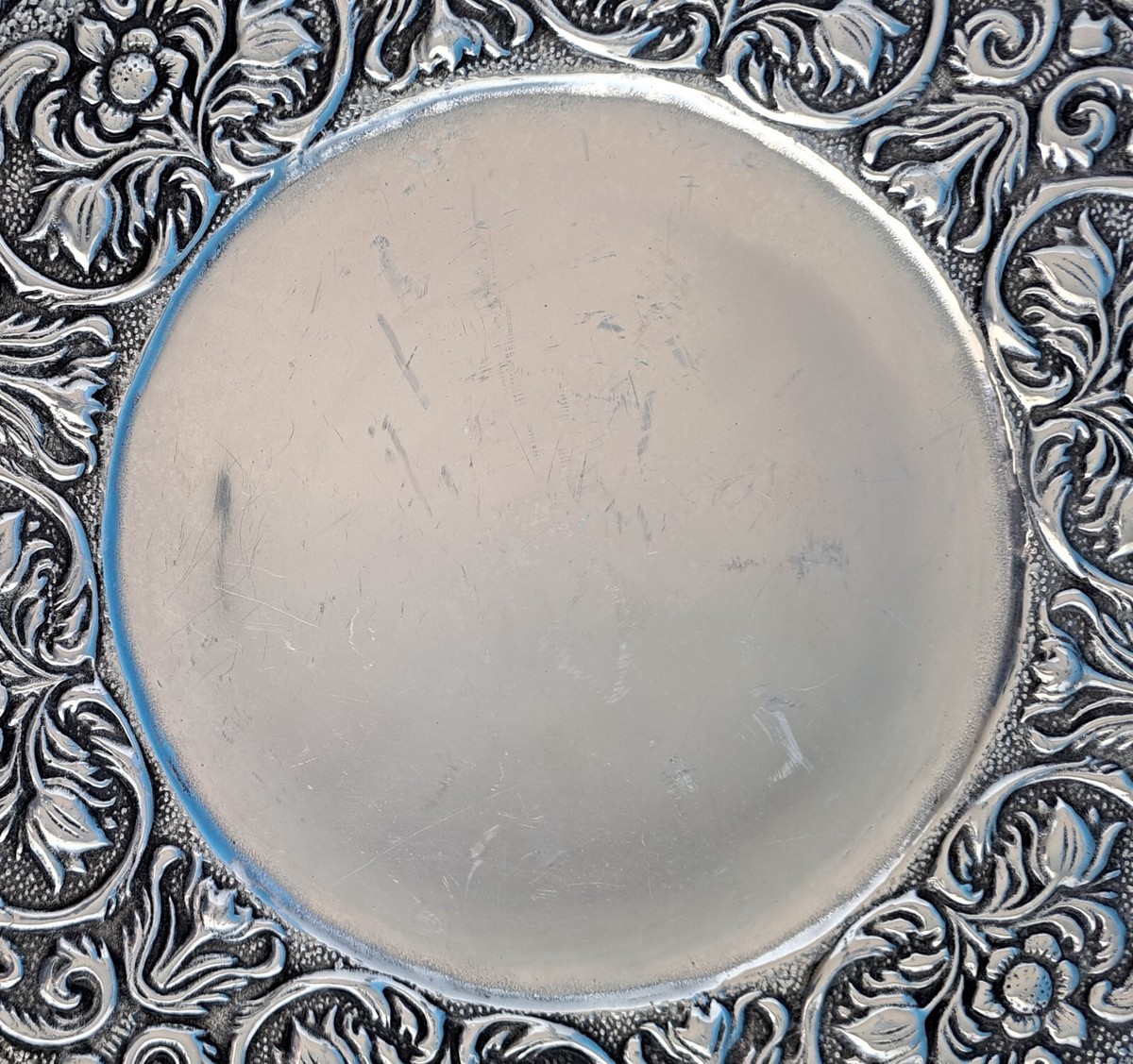 WILTON ARMETALE PEWTER “WILLIAM & MARY” ROUND PLATTER TRAY PLATE