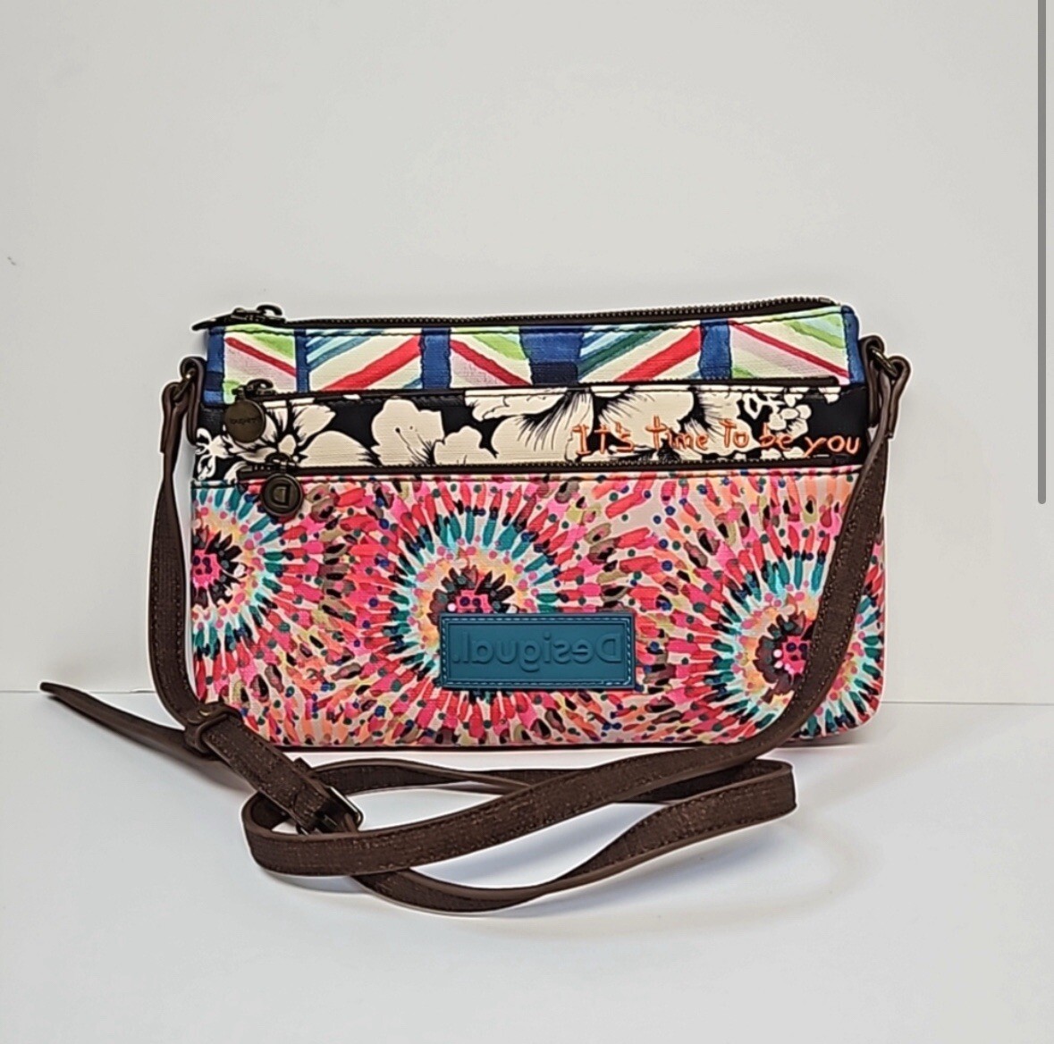 Desingual multiprint sling bag - image 2