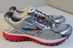 brooks ghost womens size 11
