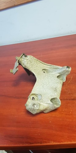 BMW 1 E81 118d Klimakompressor Halterung 7505980 2.0 Diesel 105kw 2008