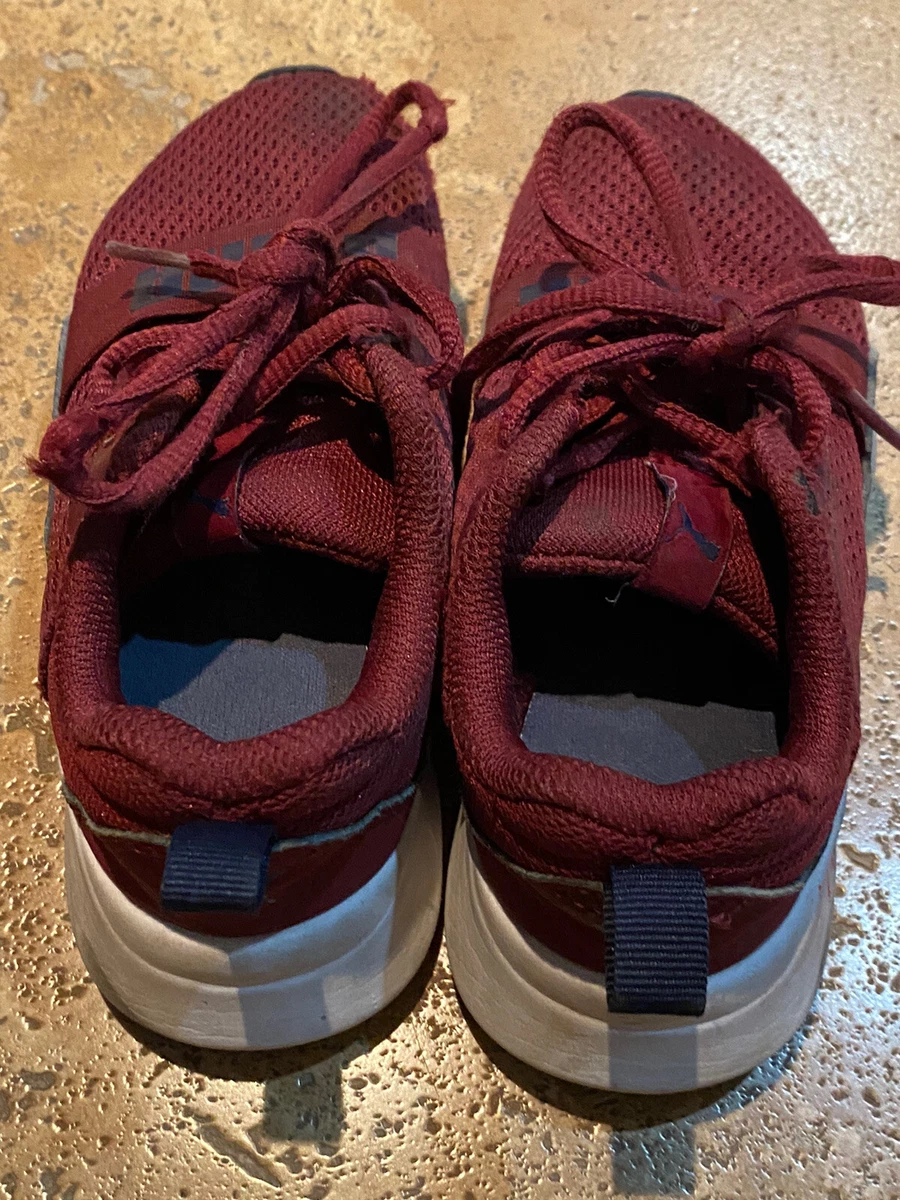 Puma maroon cheap sneakers