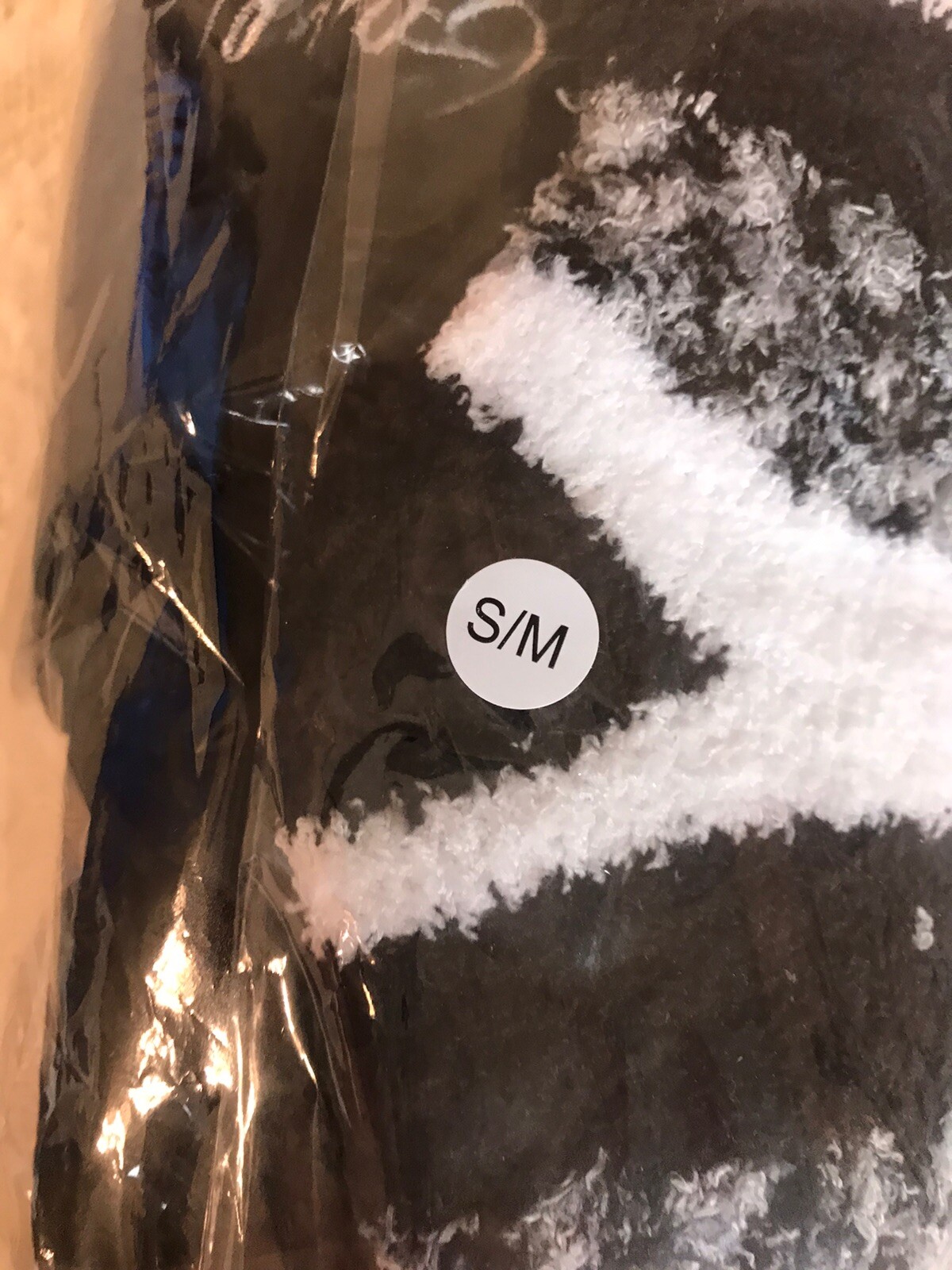 PANTOFOLA D’ORO New Women's Gol Knights x Station Casinos Slipper & Fuzzy Sock Pack Size S M