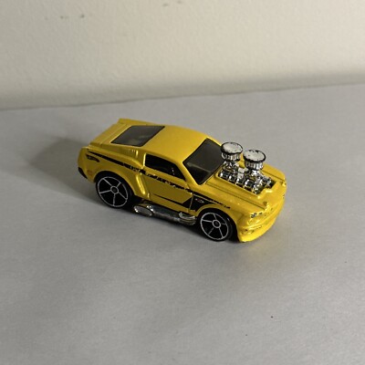 2002 Hot Wheels Blown 1968 Mustang GT Fastback Yellow Black 1/64 Thailand C35