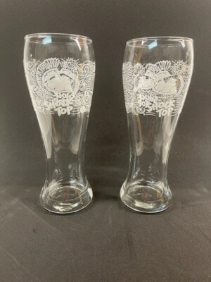 Pair of Shock Top Pilsner Beer Glasses Full Perimeter Graphics Man Cave/Home Bar