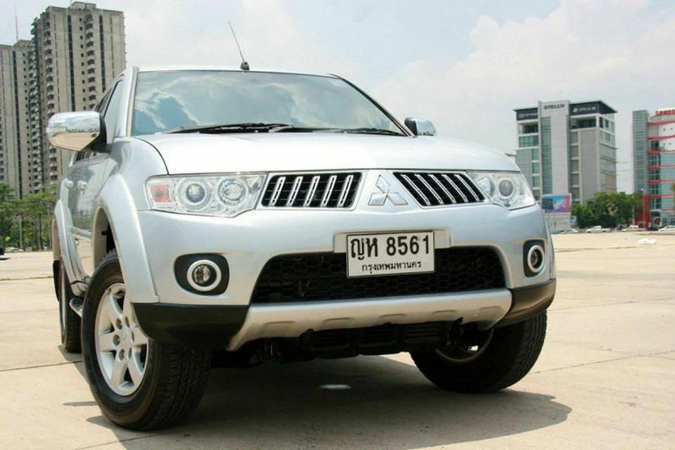 PARA MITSUBISHI MONTERO/PAJERO SPORT 2010+ CROMO FARO LÁMPARA CUBIERTA EMBELLECEDOR Foto 2 de 4