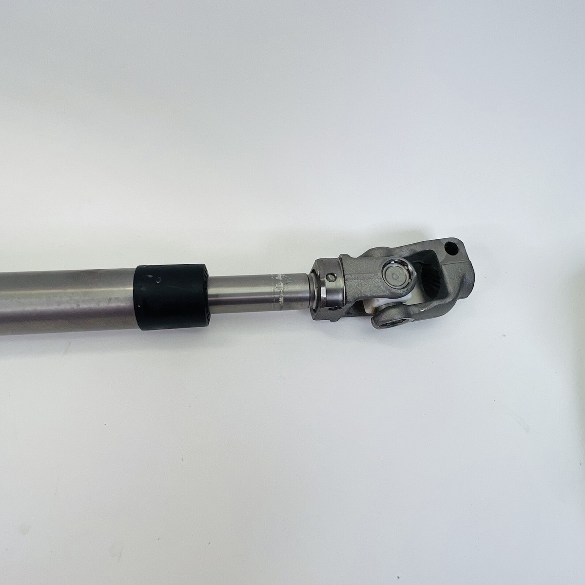 赤西着イロコイニットパーカーバスクニット有閑倶楽部janji