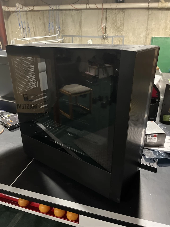 Cooler Master MasterBox NR600 ATX Mid-Tower, Front Mesh Ventilation, Minimal  - Image 2 of 2