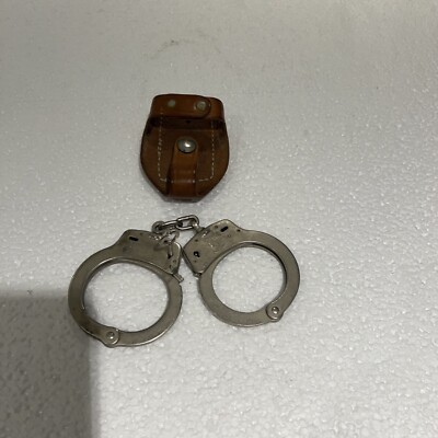 Smith & Wesson S&W 104 Maximum Security Handcuff for sale
