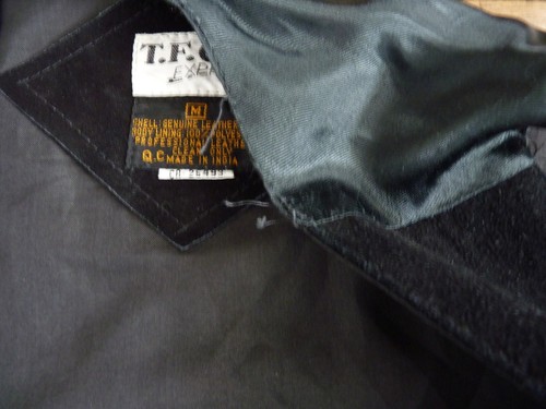 *Vintage Women Black Suede Medium Coat - Used parts or/and spots - Imagen 3 de 4