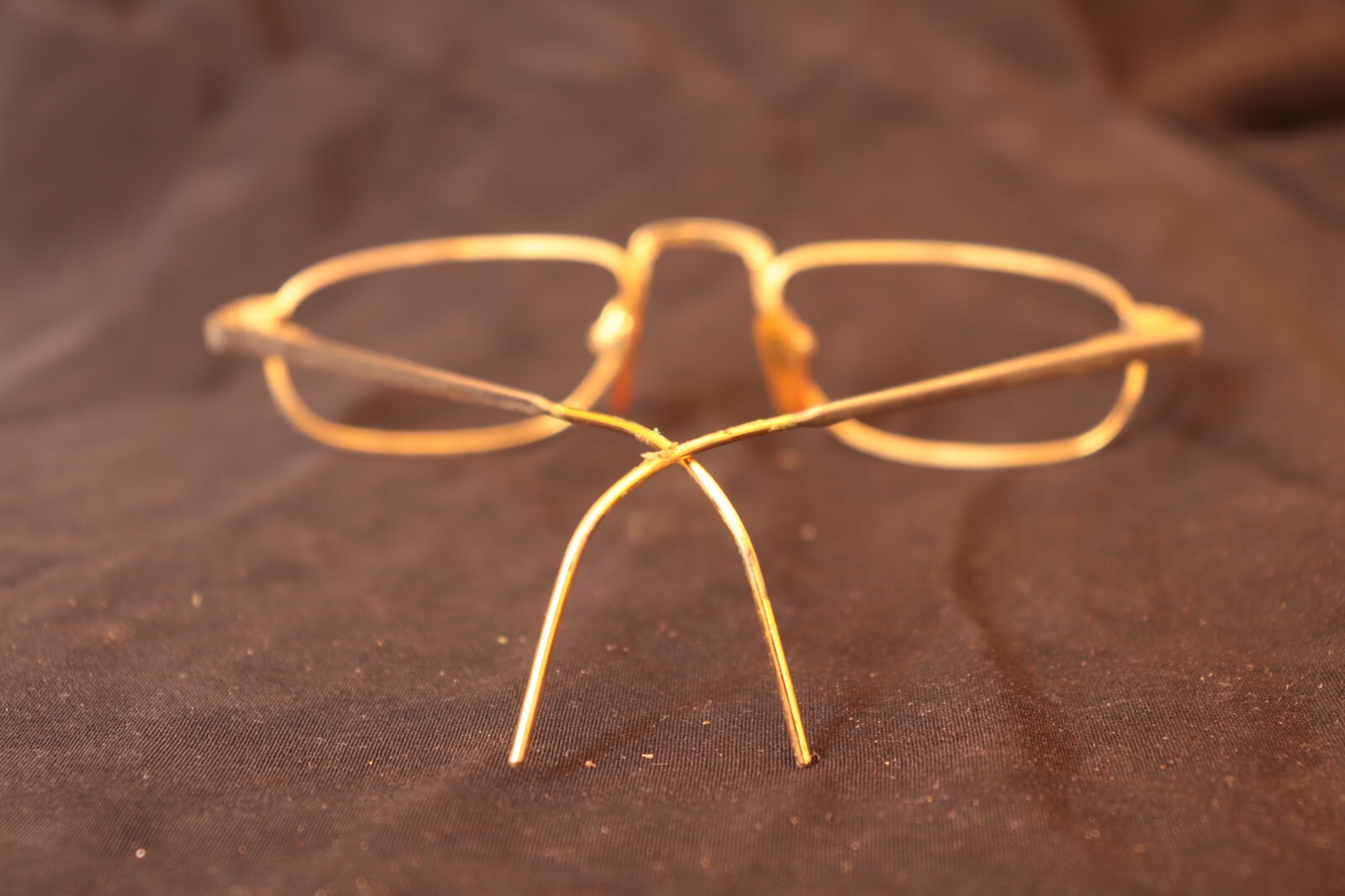 Vintage Rectangular Eyeglasses Frame Classic Gold… - image 8