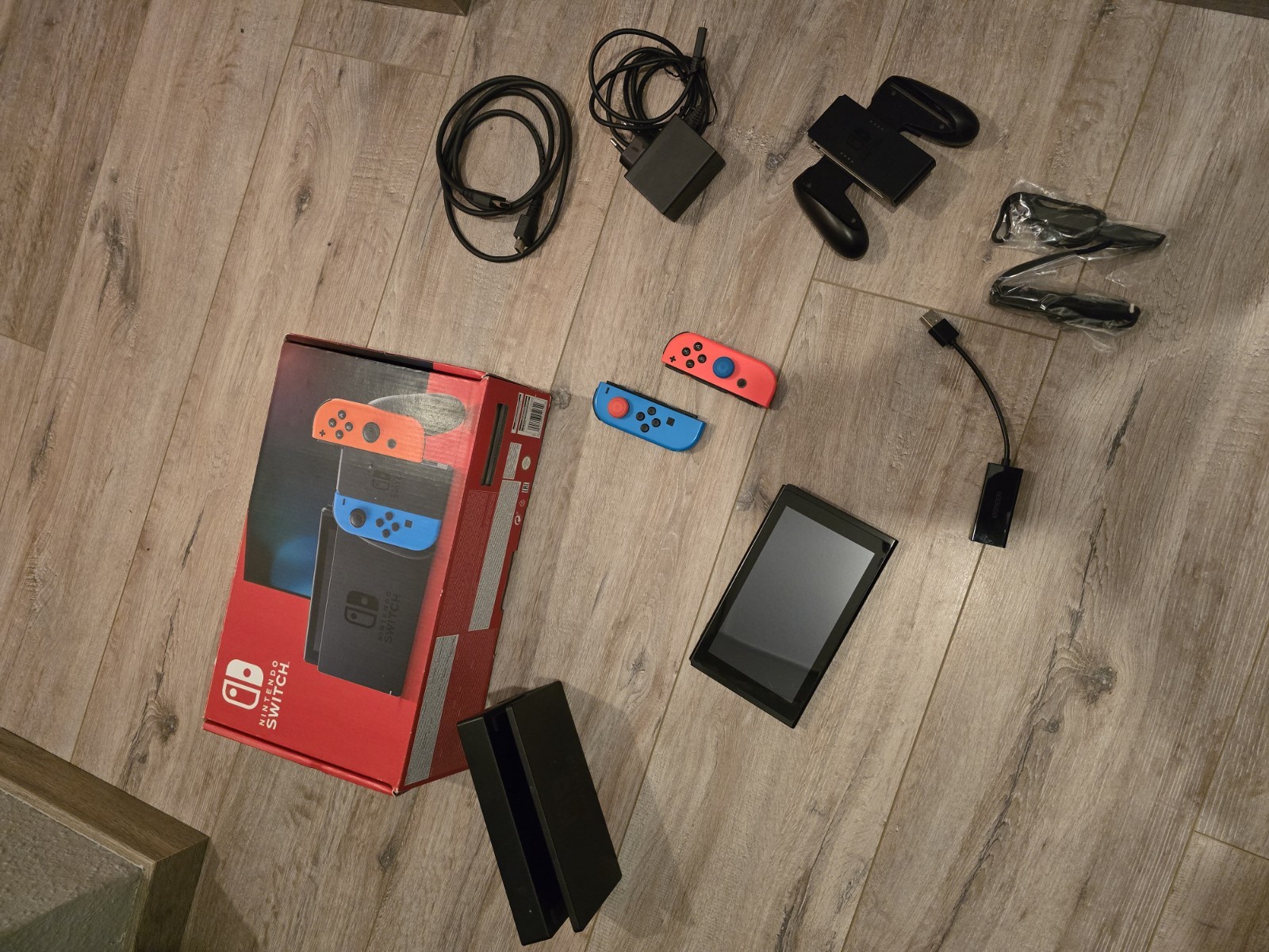Nintendo Switch Konsole Neon-Rot/Neon-Blau inkl. OVP -  Voll funktionstüchtig