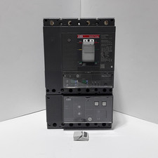 ABB SACE Tmax XT5H 600 – 4-Pole Circuit Breaker - Broken Handle Cap - Untested