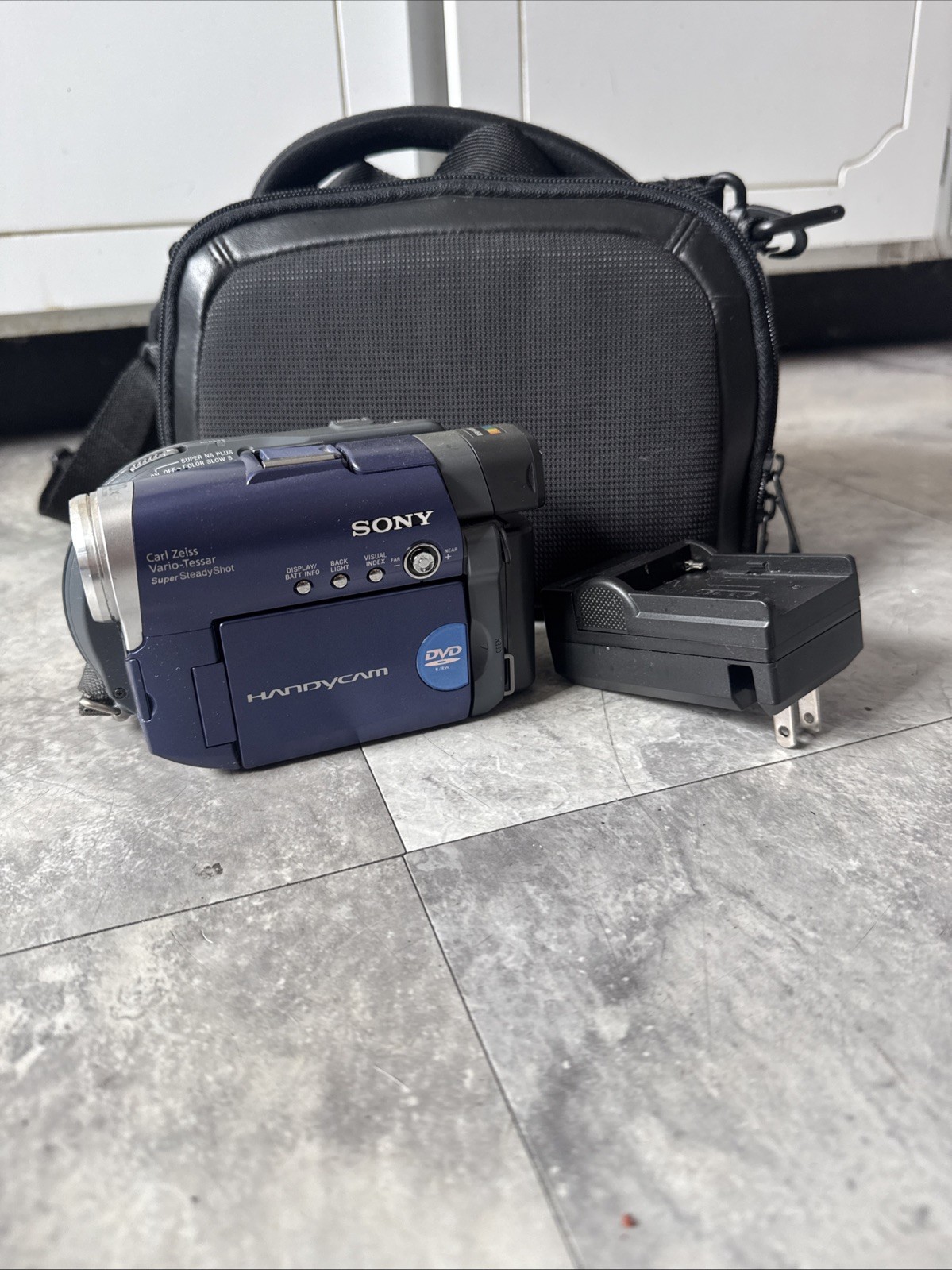 Sony Handycam DCR-DVD101 Digital Camcorder with DVD Recorder Tested-image