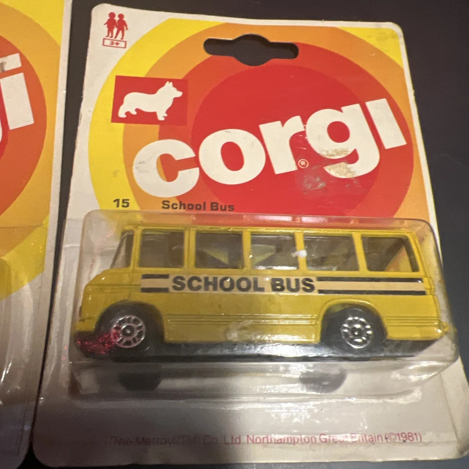 2 autobuses escolares CORGI Junior amarillos de colección todavía en paquete Foto 3 de 4
