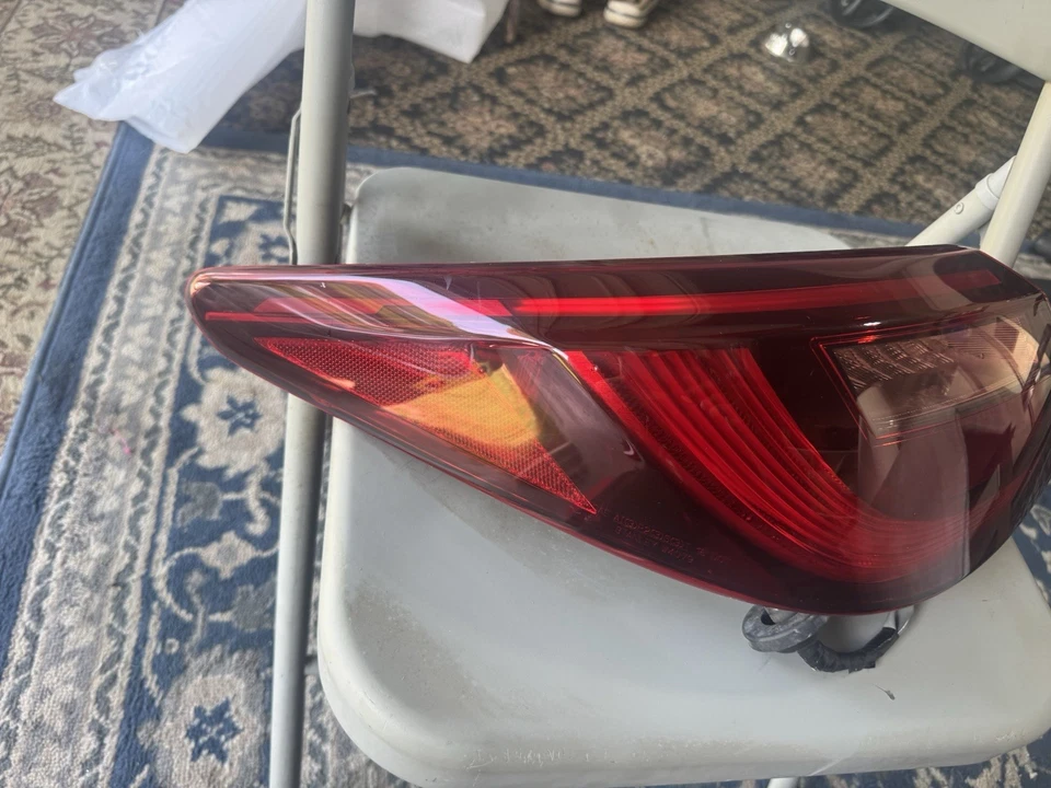 2018-2020 INFINITI Q50 REAR LEFT DRIVER LH SIDE INNER TAILLIGHT LAMP OEM - Изображение 4 из 4