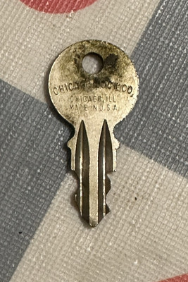 Original Wurlitzer Jukebox RW95 Cabinet Key - fits 2500-3000