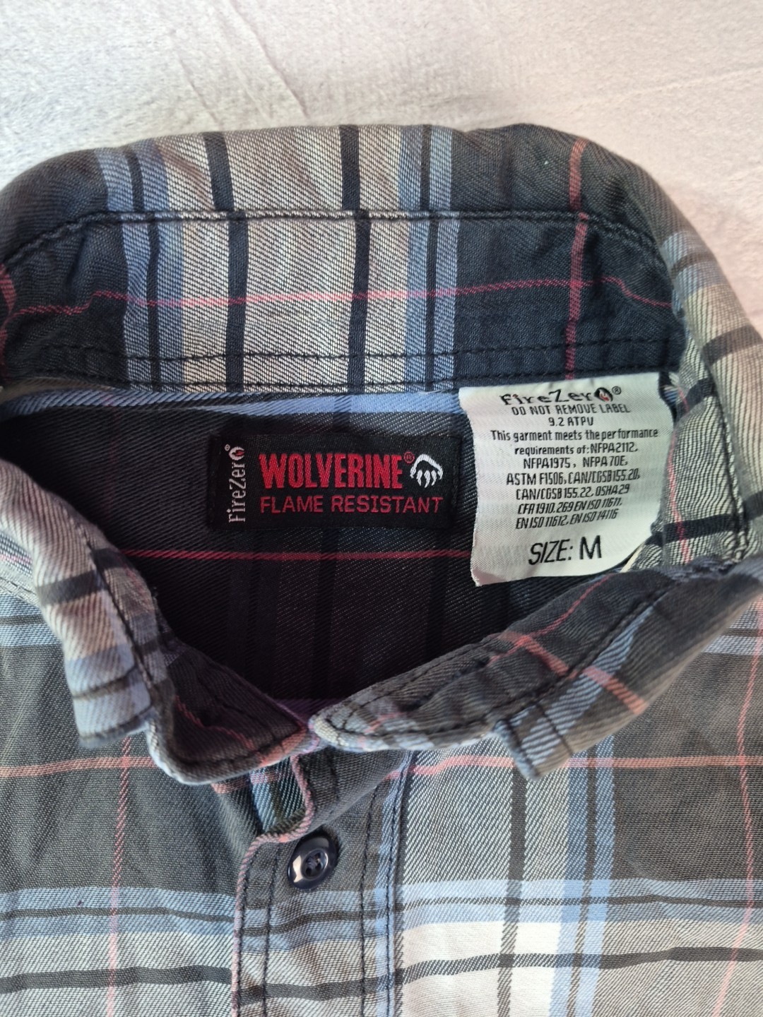 WOLVERINE FLAME RESISTANT BUTTON DOWN FLANNEL SHI… - image 4