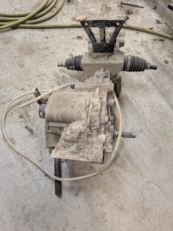 2015 Polaris Sportsman ETX EFI Transmission Gearcase 1333303 - Изображение 2 из 4