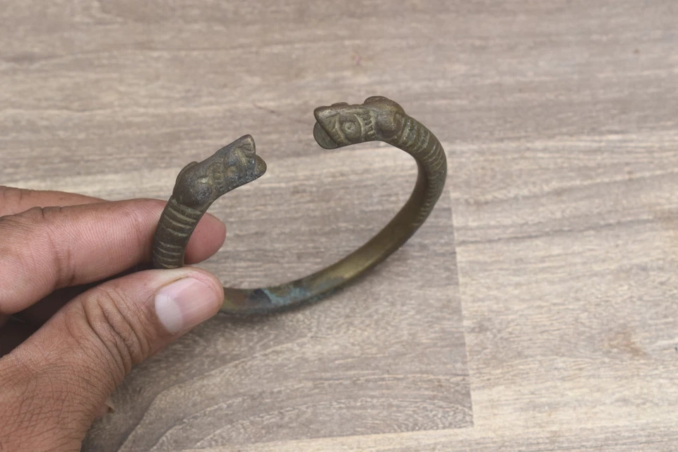 Pulsera brazalete vikingo vintage bronce latón dragón cabeza bestia mítica hombres mujeres Foto 4 de 4