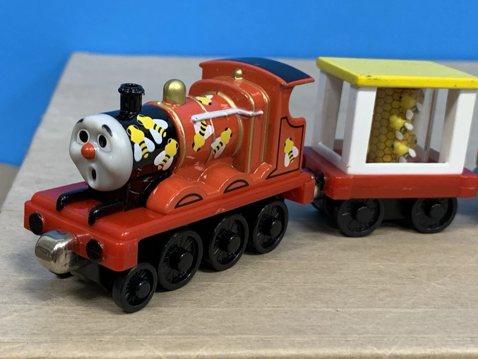 12pc Lot Thomas Train Magnetic Diecast James Bees Museum Aquarium Eels Culdee - Image 2 of 4