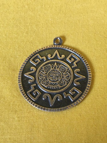 Colgante Calendario Sol Azteca/Maya Plata de Ley 950 Estampado Taxco México 11/2" - Imagen 1 de 5