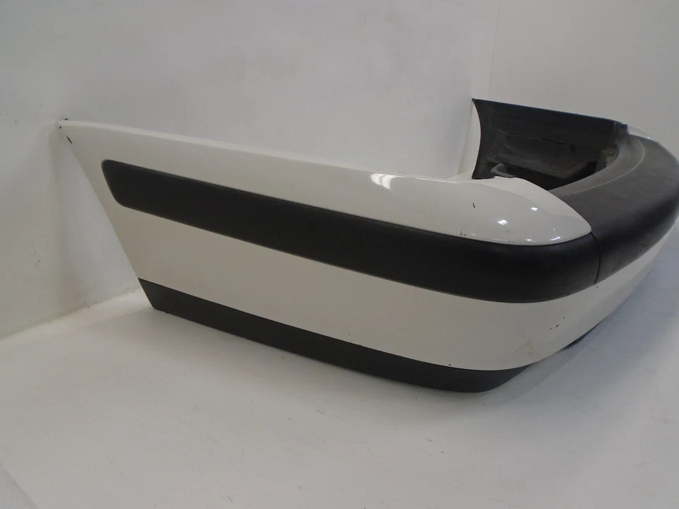 1999-2001 Saab 9-5 Rear Bumper Cover White/Black 4785762 OEM DK804380 Foto 2 de 4