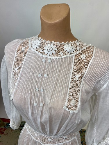 Antique Edwardian White Cotton Summer Dress w/ Floral Crochet Lace Stitch Pleats - Picture 3 of 19