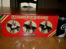 BRITAINS METAL MODELS BOX SET 7233 QUEEN ELIZ. MOUNTED LIFEGUARD-HORSEGUARD