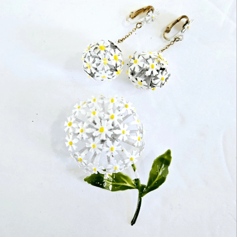 Juego de pendientes broche margarita esmaltado de metal grande vintage años 60 Demi Parure
