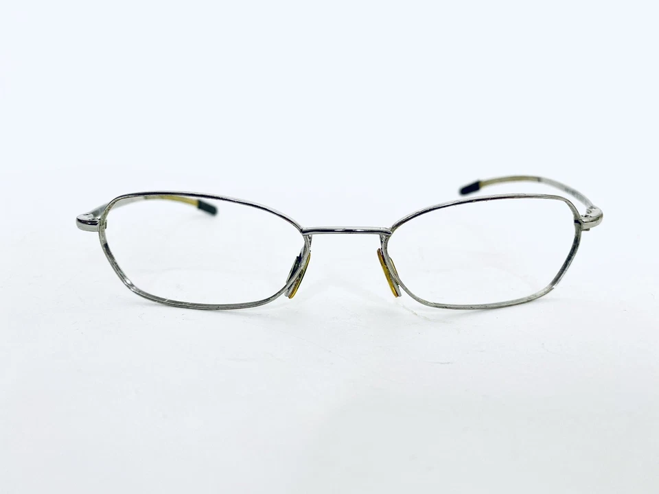 Gafas ovaladas de metal plateado DKNY de colección hechas en Italia 6234 028 50 17 135 Foto 2 de 4