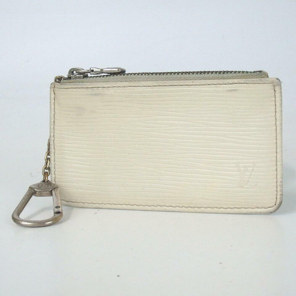 red patent leather clutch