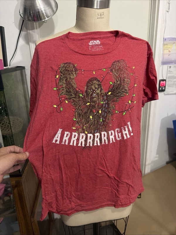 Wookie Here A Star Wars T-Shirt Large Red Chewbacca Christmas Lights ARRRRRGH!