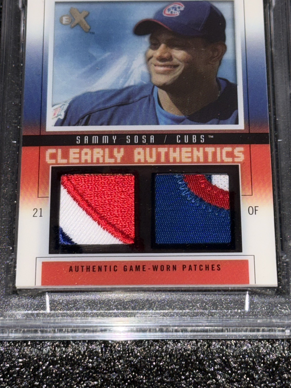 2004 FLEER E-X CLEARLY AUTHENTICS GAME USED PATCH SAMMY SOSA #/22 POP 1 PSA 9 view 2
