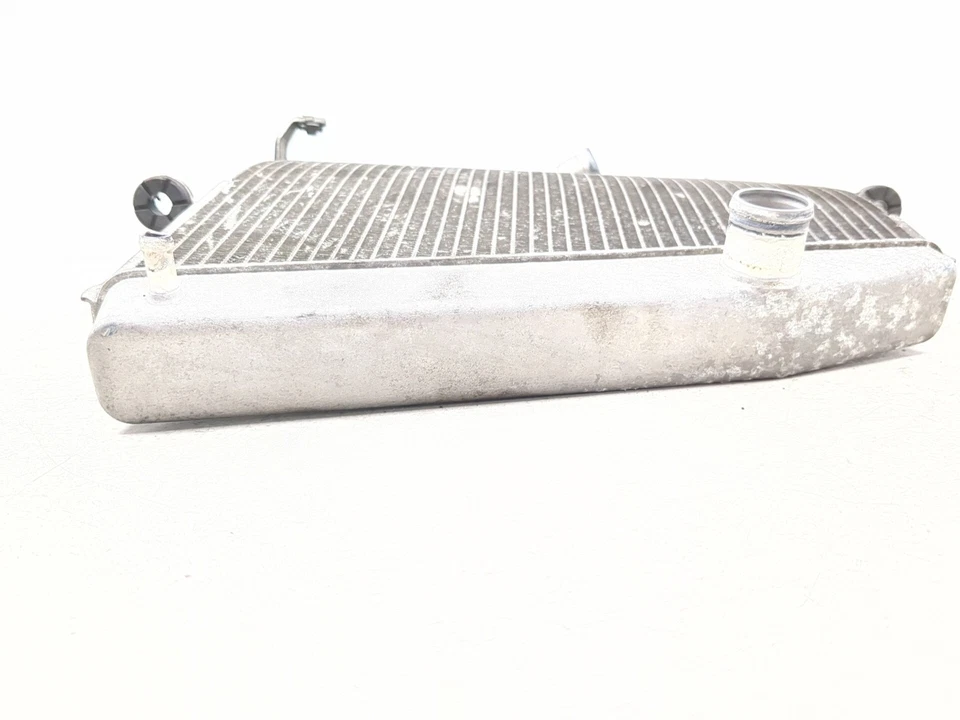 06 07 Radiador Motor Suzuki GSXR 750 Foto 3 de 4