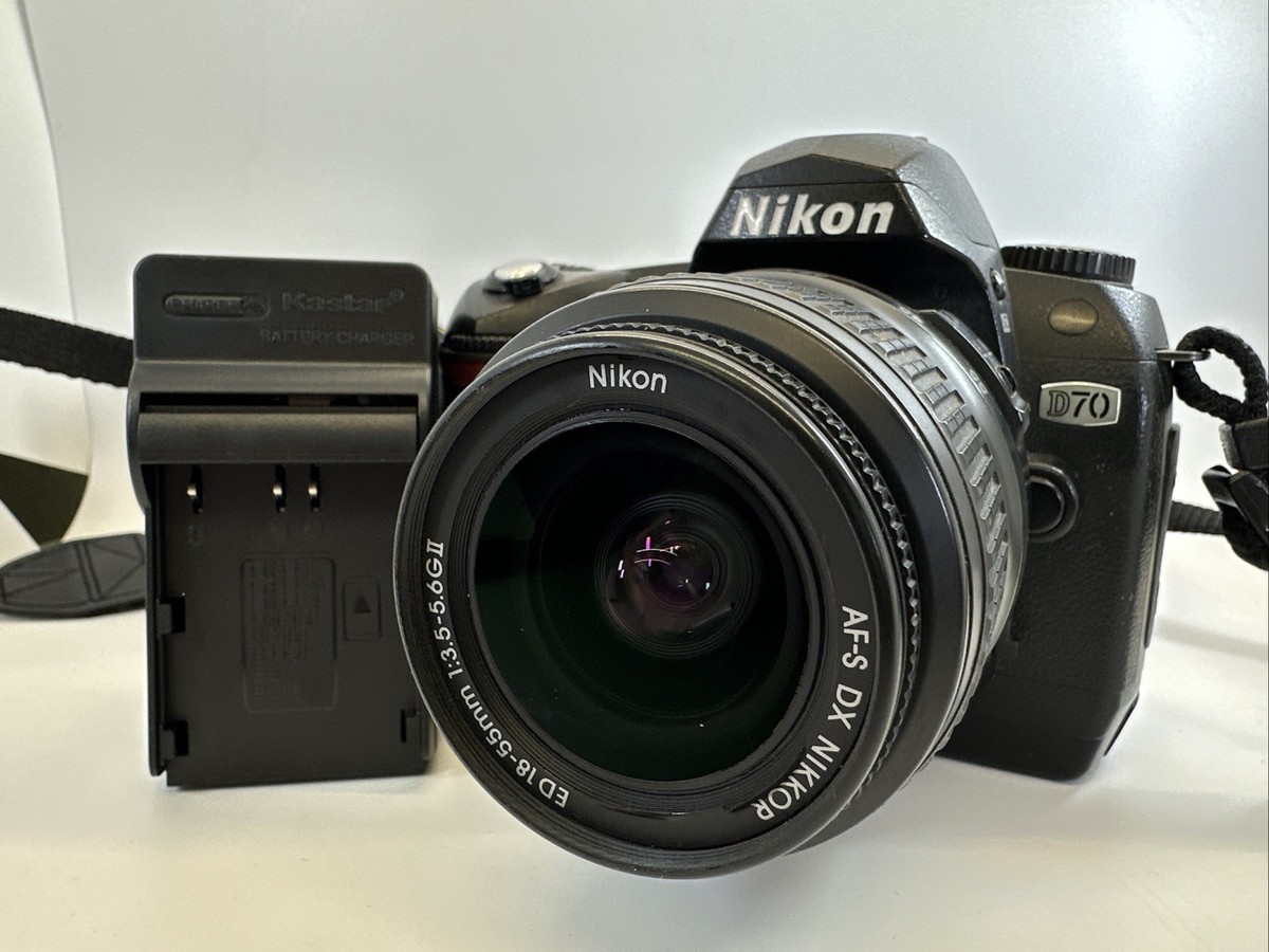 Nikon D70 DSLR Digital Camera Nikkor AF-S DX 18-55mm ED F/3.5-5.6G