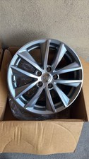 18 Infiniti Rims-Set of 4 Genuine OEM Silver