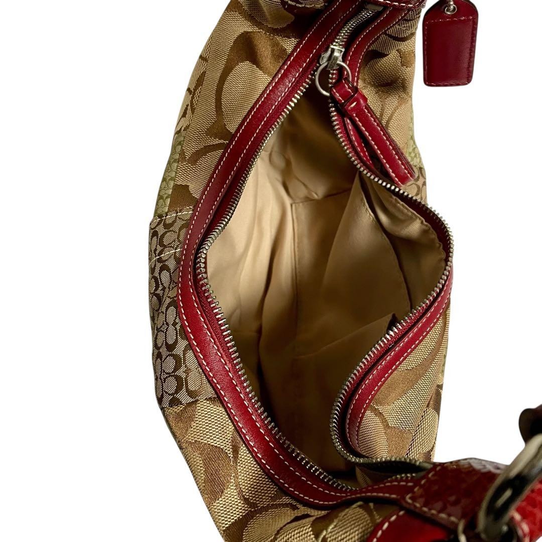 Beautiful condition COACH Patchwork Hobo One Shou… - image 13