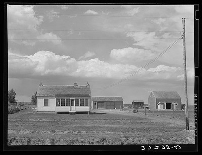 Photo:Farm unit. Fairfield Bench Farms, Montana