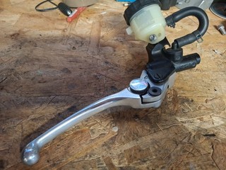 Triumph Speed Triple 955 Front Brake Lever Master Cylinder Reservoir