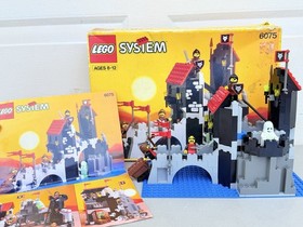 Lego Castle 6075 Wolfpack Tower - with Instructions and Box