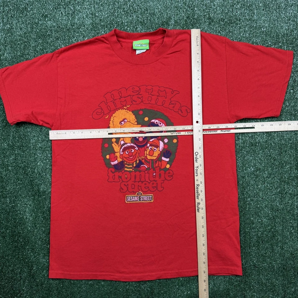 Camiseta Gráfica Plaza Sésamo Vintage Talla L Roja Manga Corta Feliz Navidad Foto 4 de 4